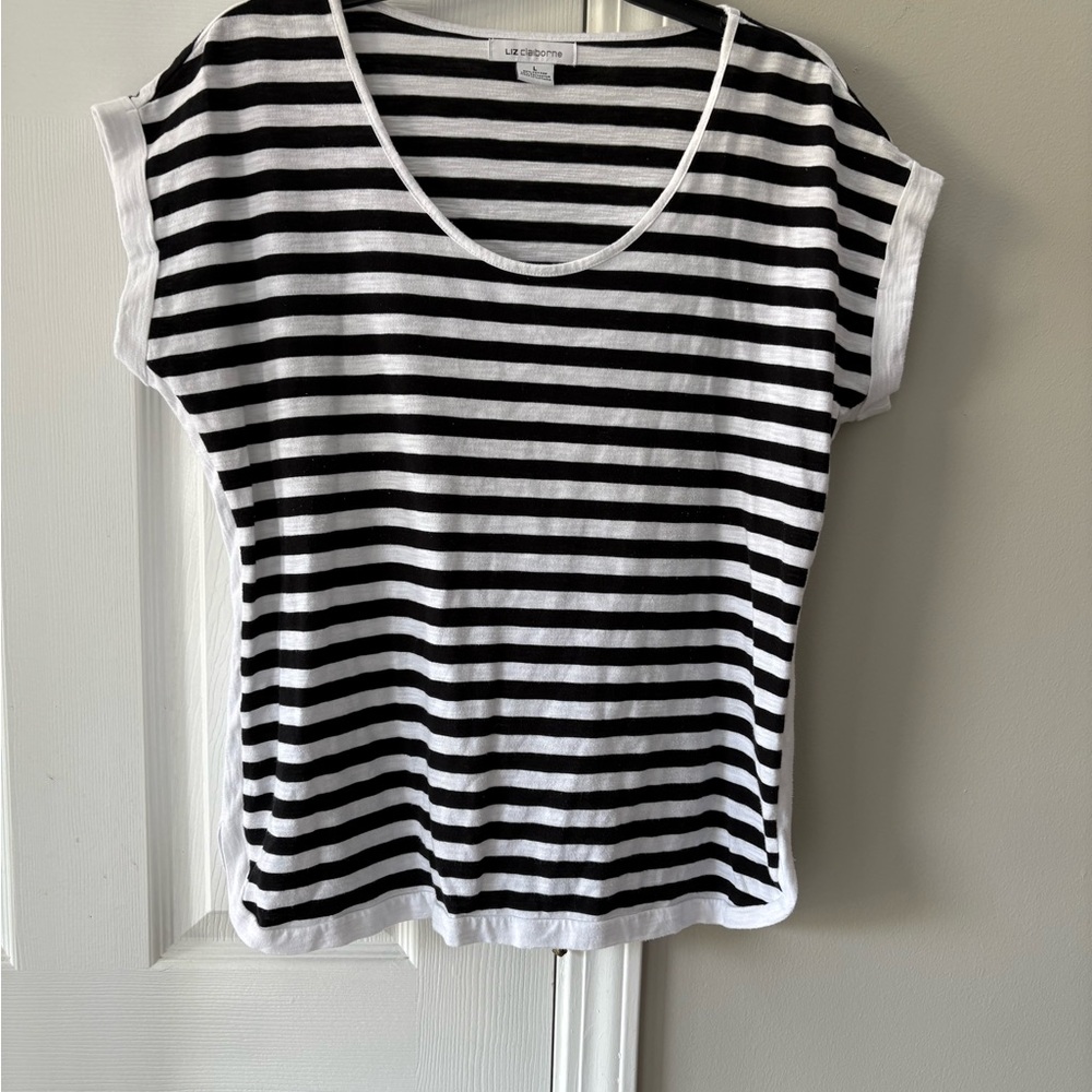 Liz Claiborne Black and White Striped Short Sleeve Top